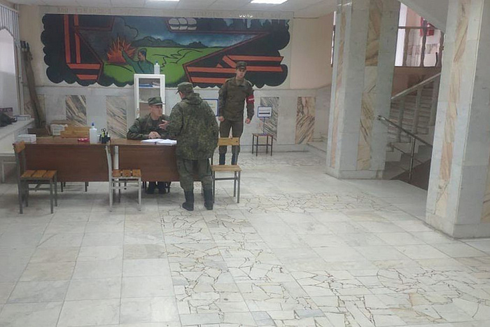 Первые мобилизованные из Кировской области разместились в воинской части в Вольске